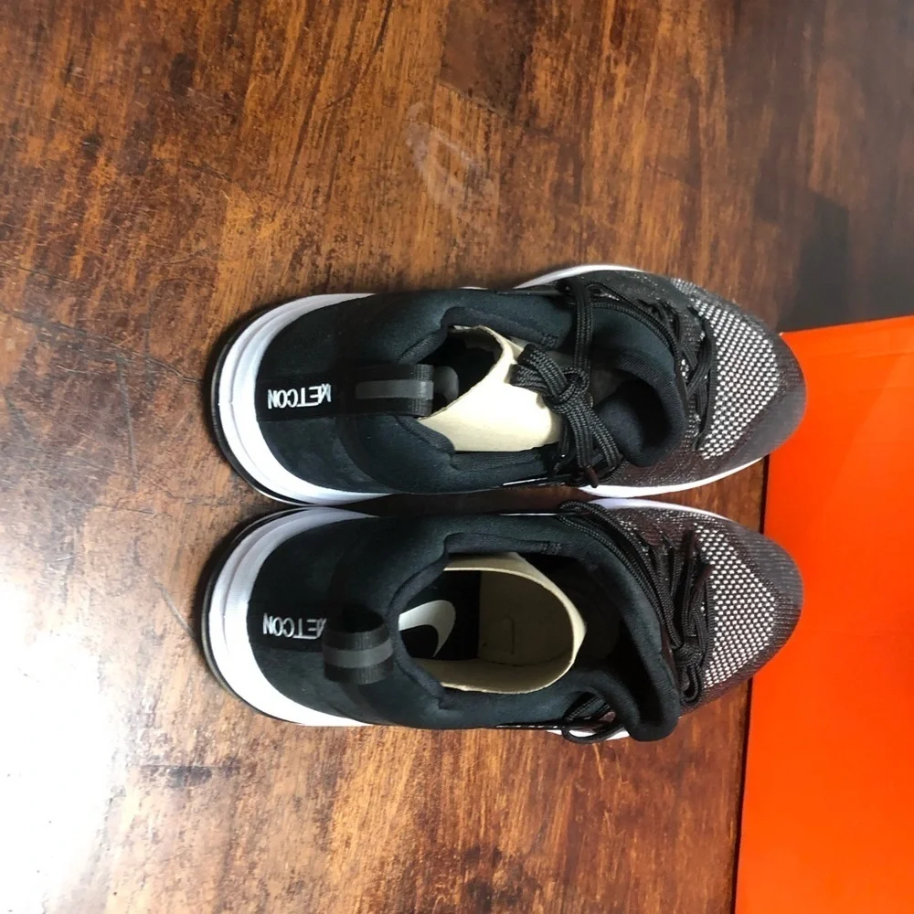 Nike Metcons sz Various